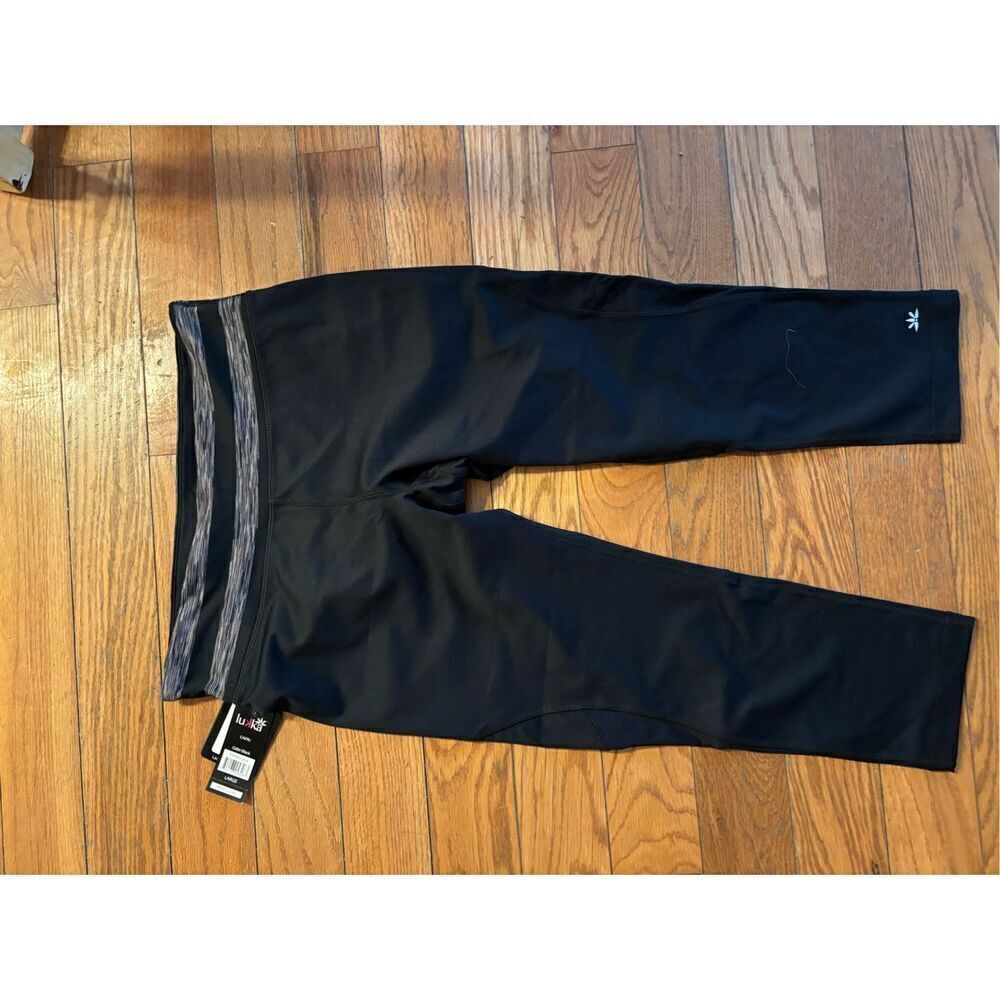 Lukka Black Capri Leggings